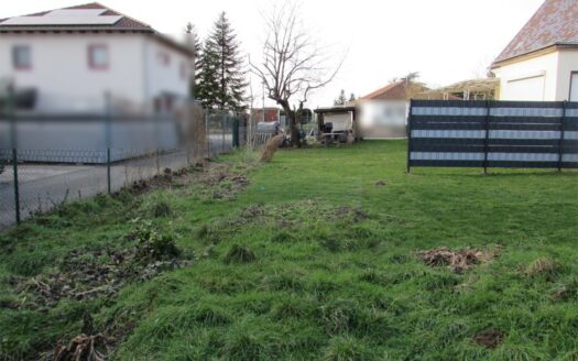 Baugrundstück in zweiter Reihe in Bad Schönborn, OT Langenbrücken!