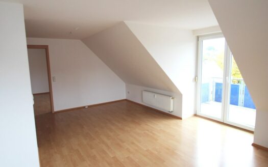 3-Zimmer-Dachgeschosswohnung in Flehingen!