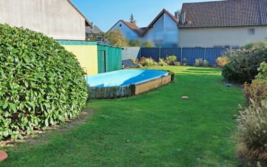 Einfamilienhaus mit großem Garten und Pool in Ubstadt-Weiher, OT Weiher!