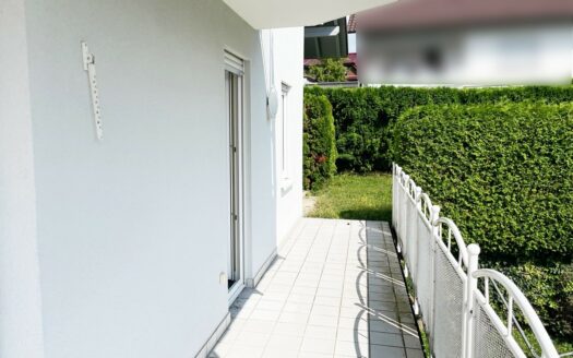 Wohnung mit eigenem Garten und Balkon in Reihen!