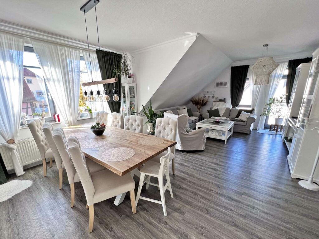 Wohn-/Esszimmer