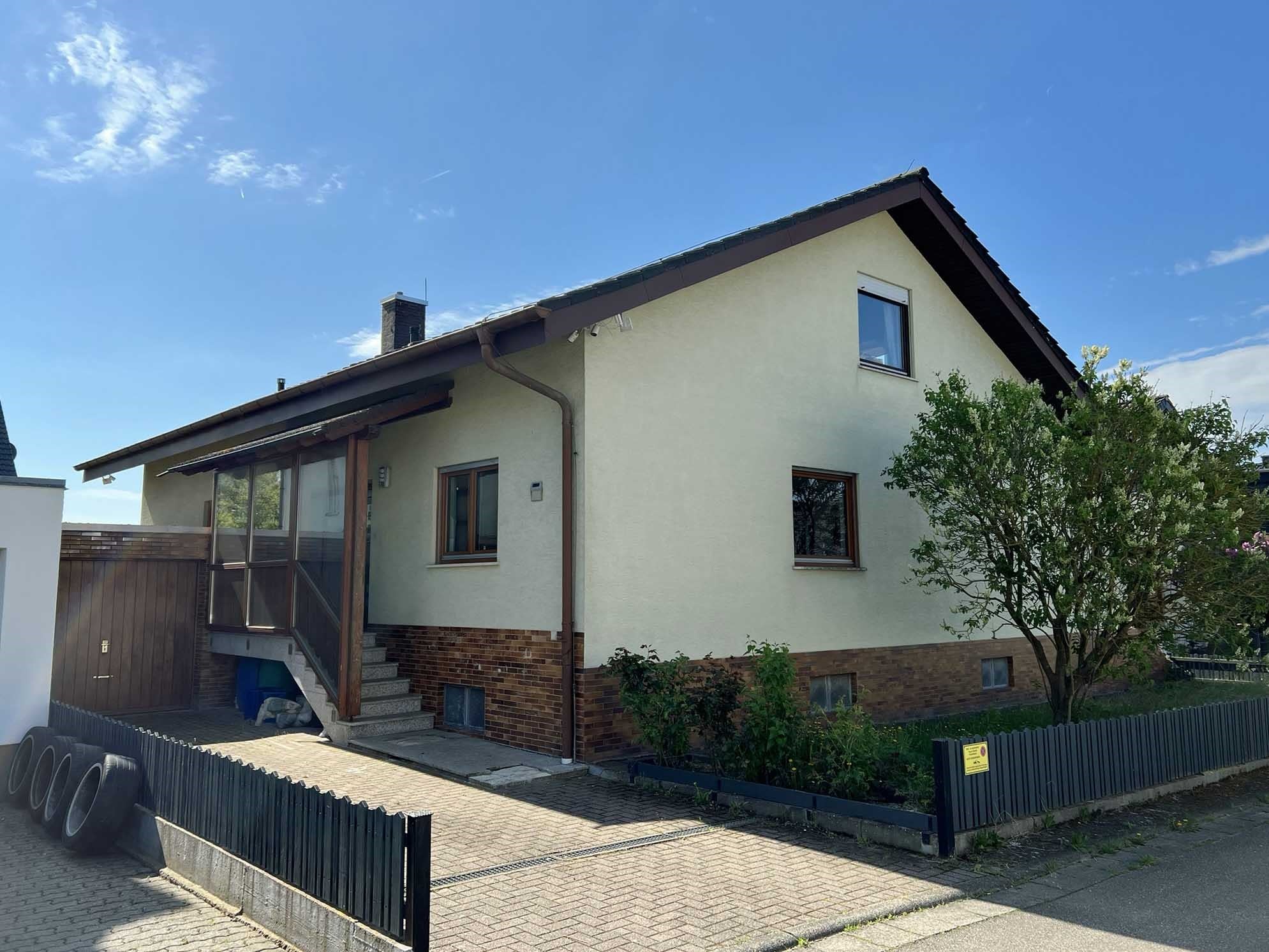 Straßenansicht