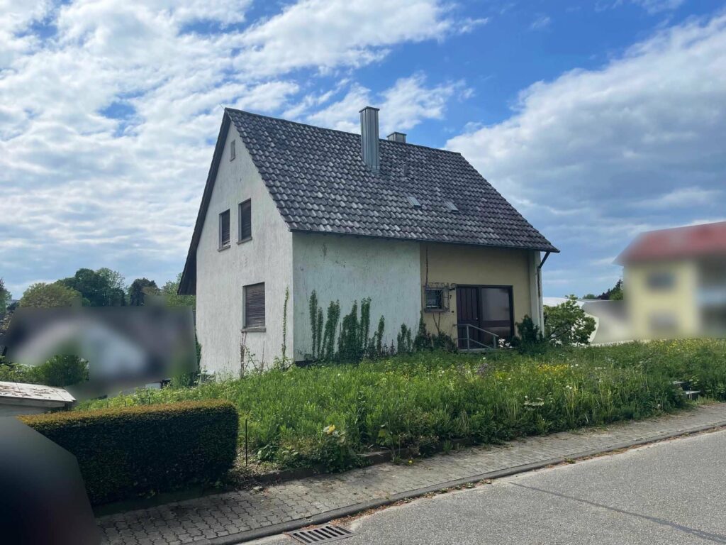 Straßenansicht