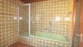 Badewanne und Dusche