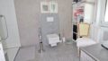 Bad DG Dusche und WC