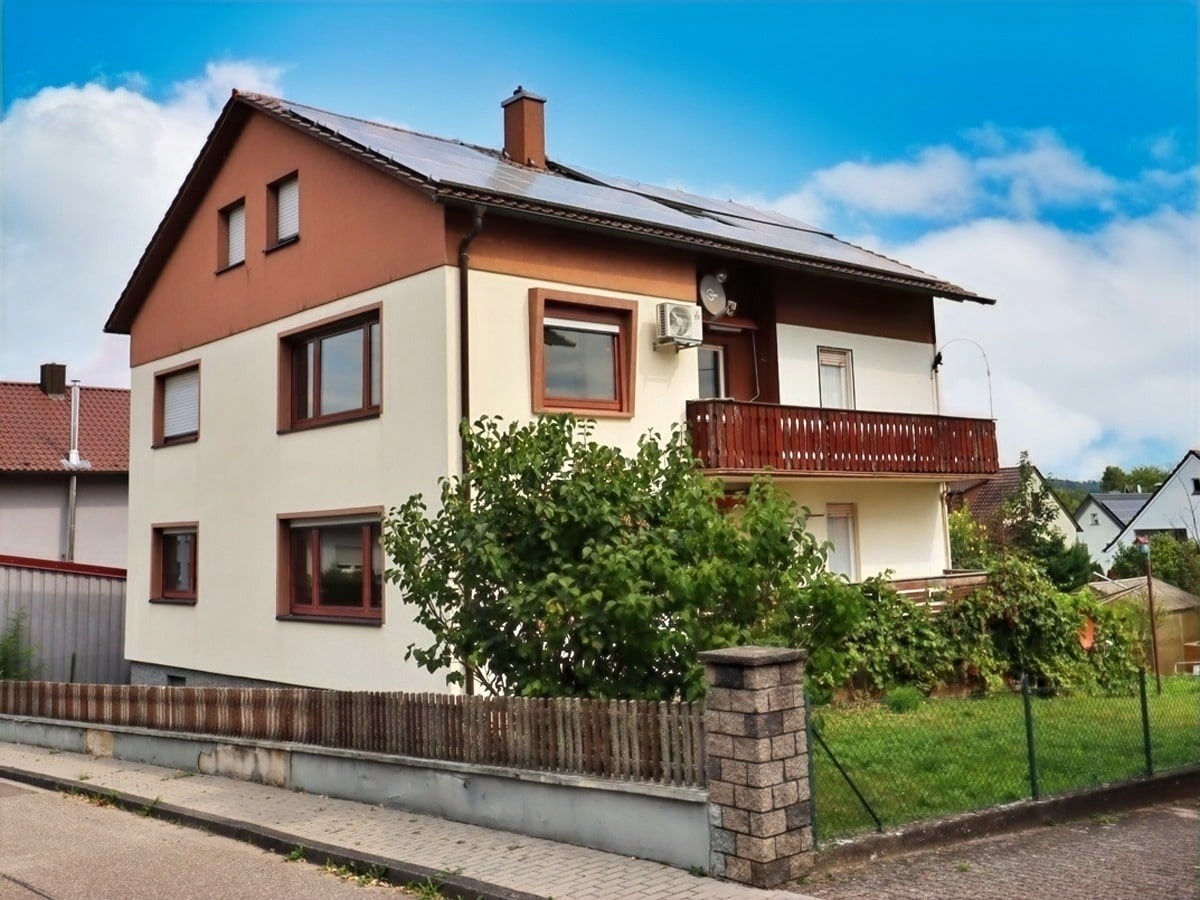 Ansicht von der Straßenseite
