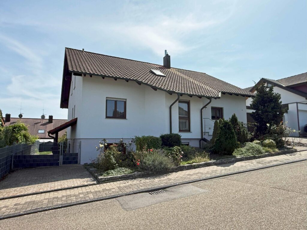 Straßenansicht