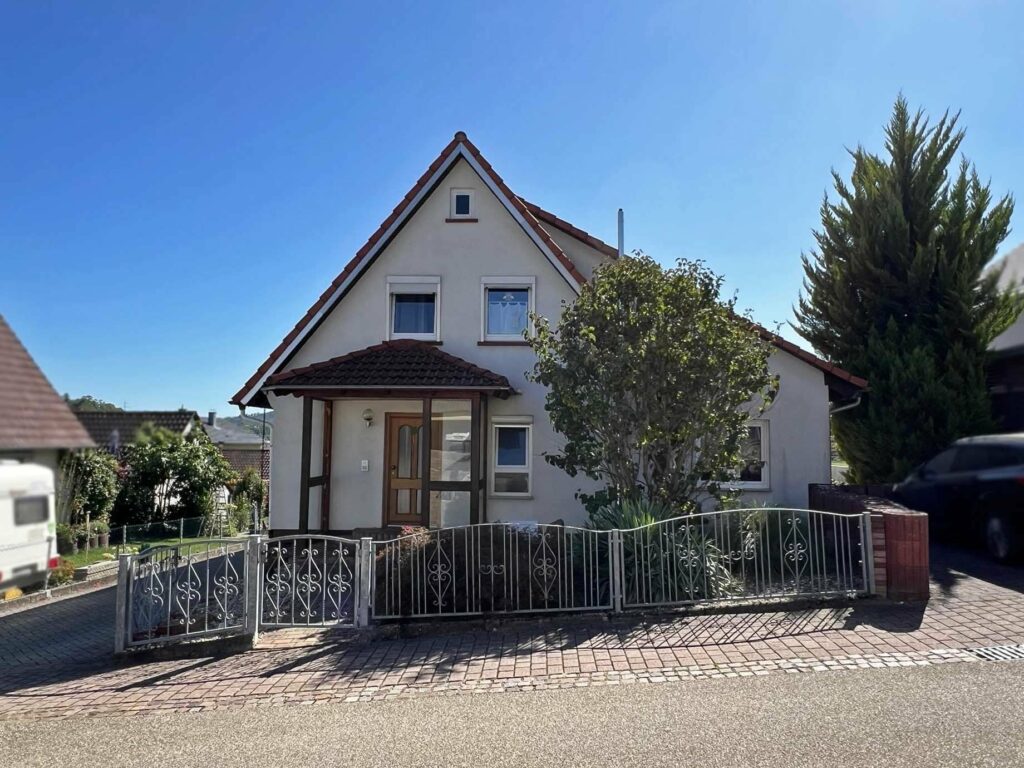 Straßenansicht