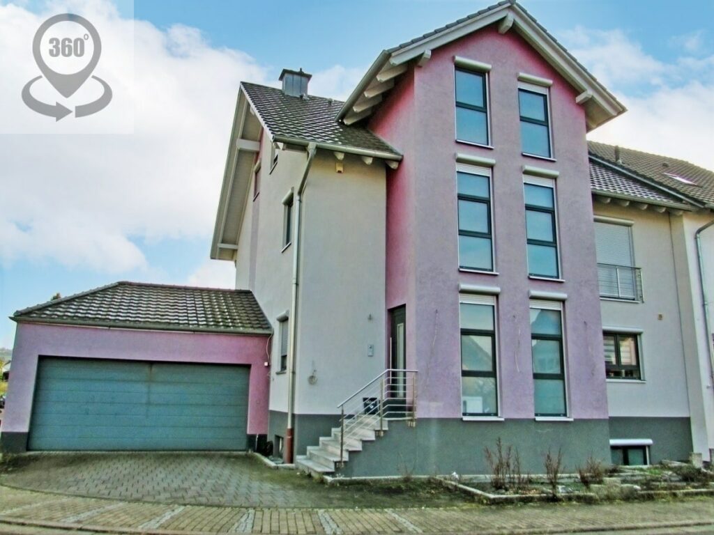 Blick auf die Doppelhaushälfte