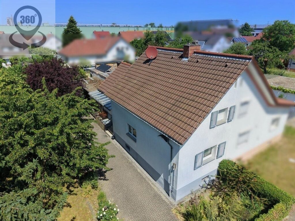 Blick auf die Doppelhaushälfte