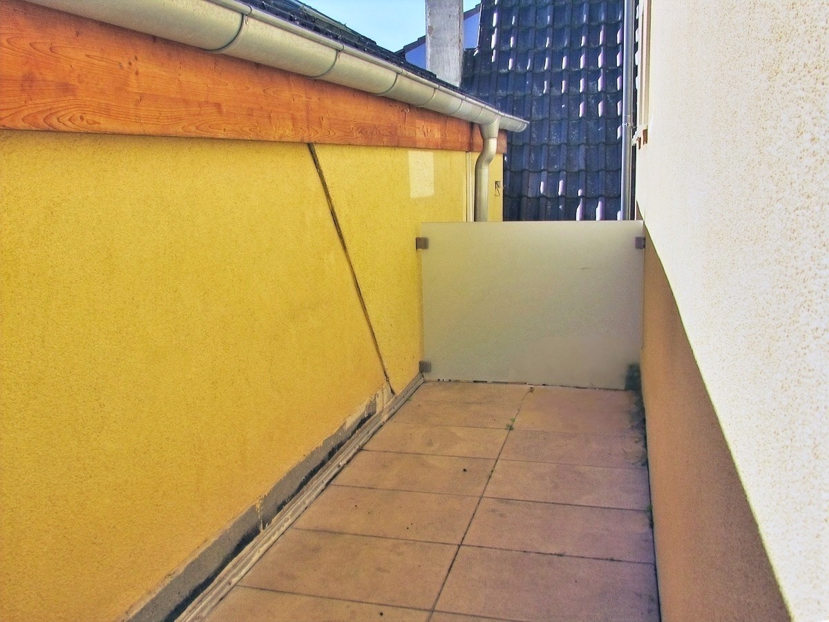 Balkon Vorderhaus