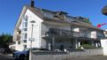 Blick auf das Mehrfamilienhaus