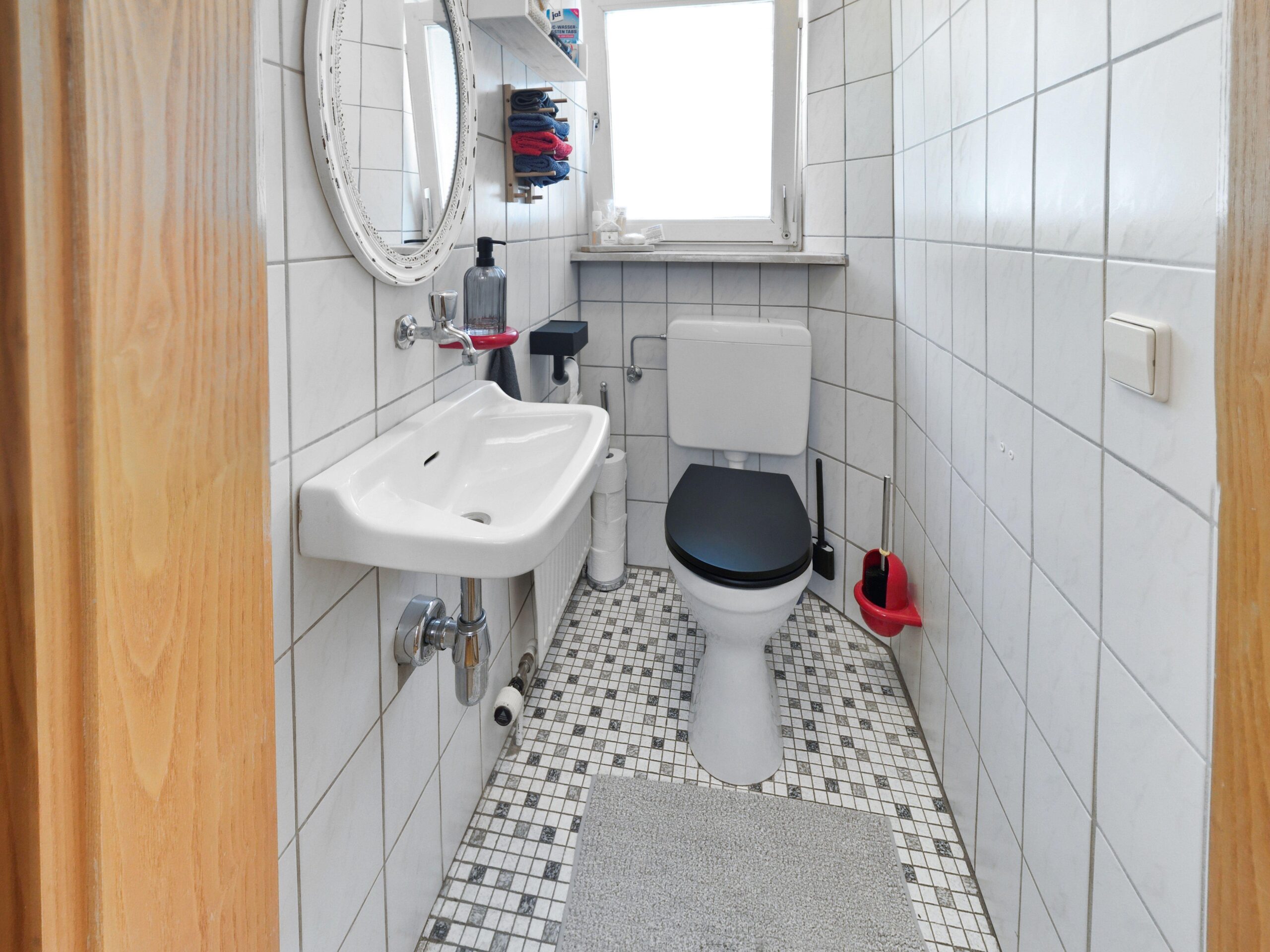 separates WC OG