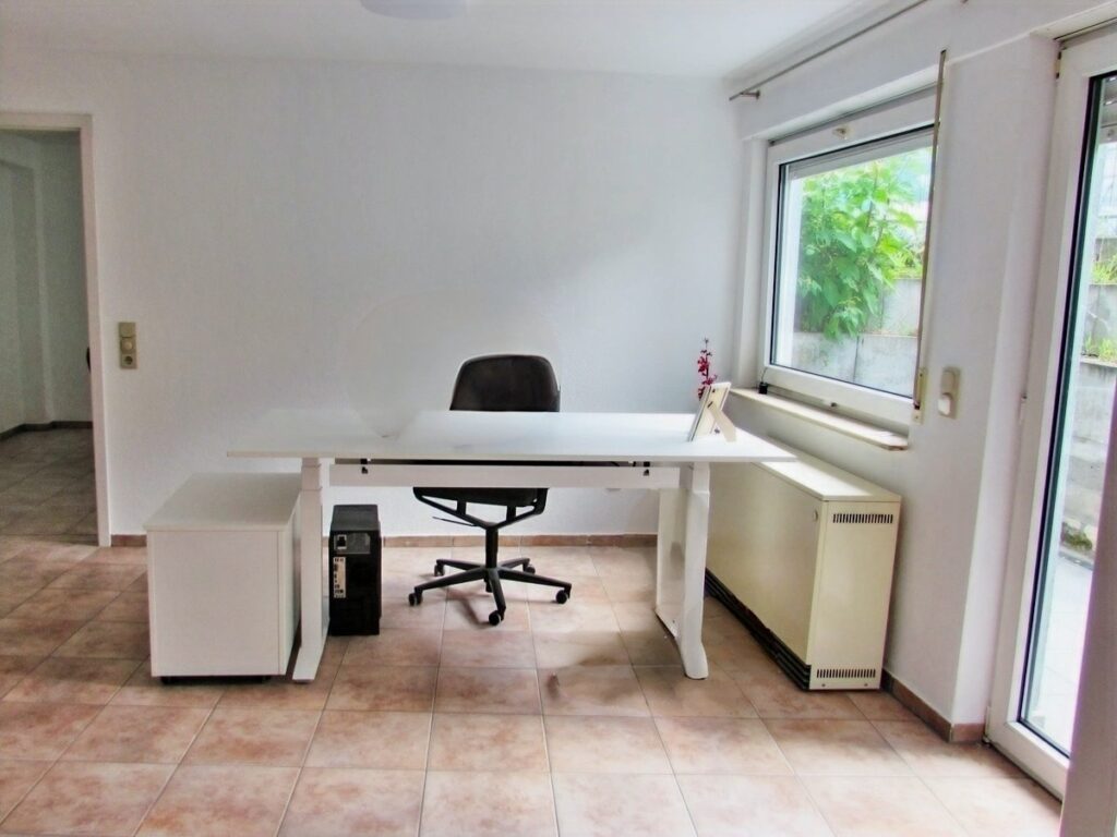 Wohn-/Ess-/Arbeitszimmer