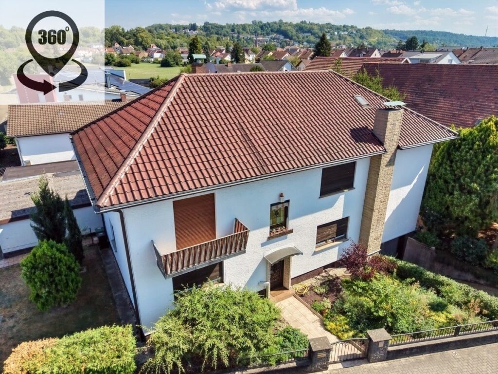 Vorderansicht des Hauses