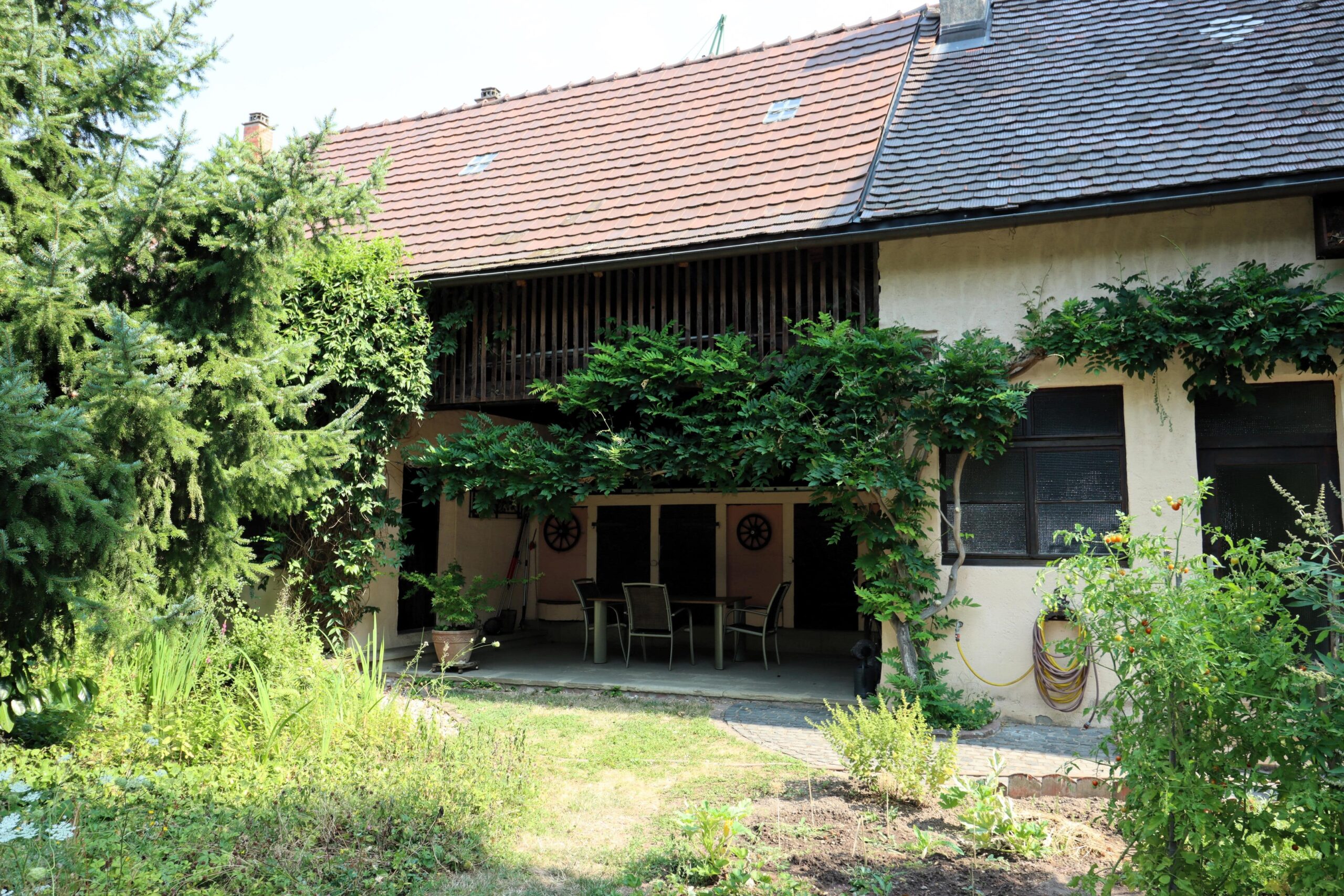 Wirtschaftsgebäude