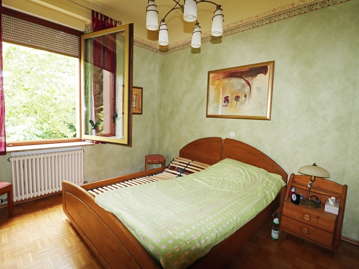 Schlafzimmer der Wohnung im OG links