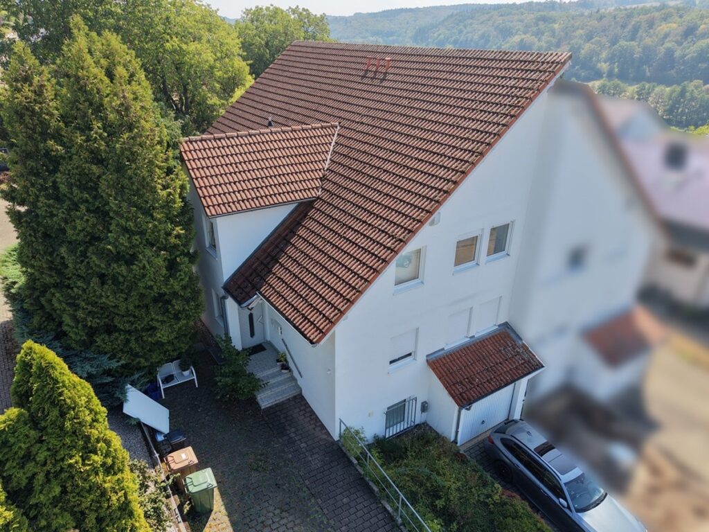 Blick auf die Doppelhaushälfte